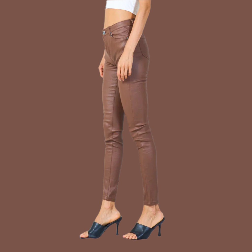 Sleek skinny jeans with five pockets