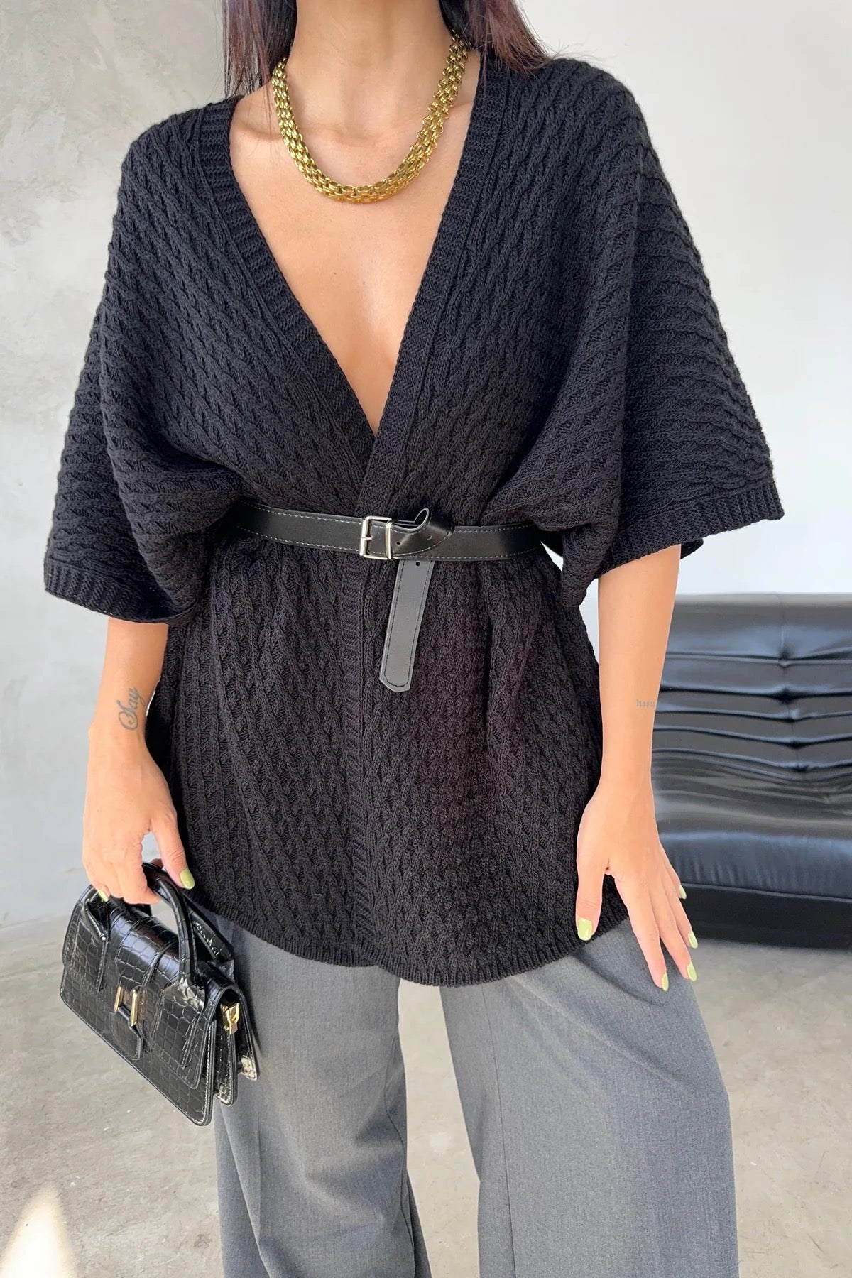SHORT SLEEVE WRAP CARDIGAN IN CLASSIC BLACK