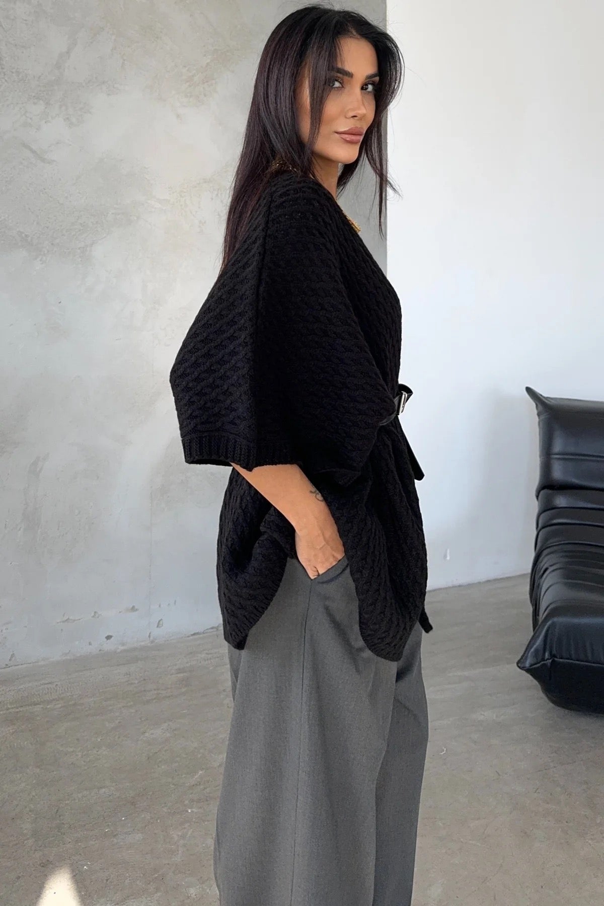 SHORT SLEEVE WRAP CARDIGAN IN CLASSIC BLACK