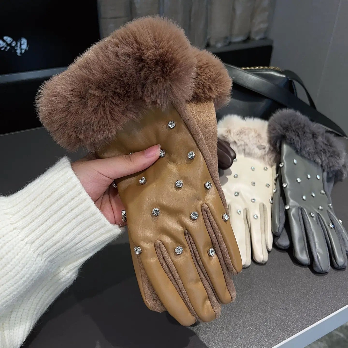 Crystals Adorned and Faux Fur Cuffs detailed Gloves LG002